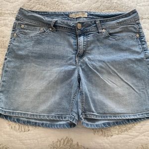 Seven 7 Jean shorts size 12